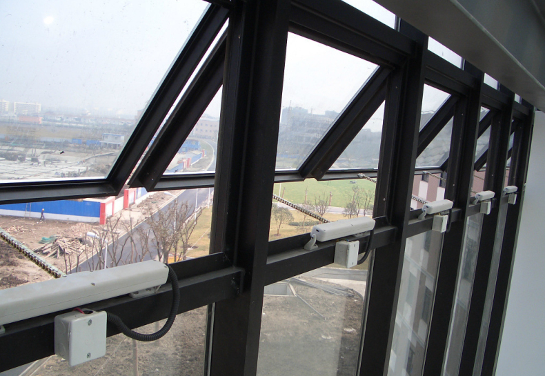 電動(dòng)開窗機(jī)的定時(shí)功能好用嗎?能設(shè)置早開晚關(guān)嗎?